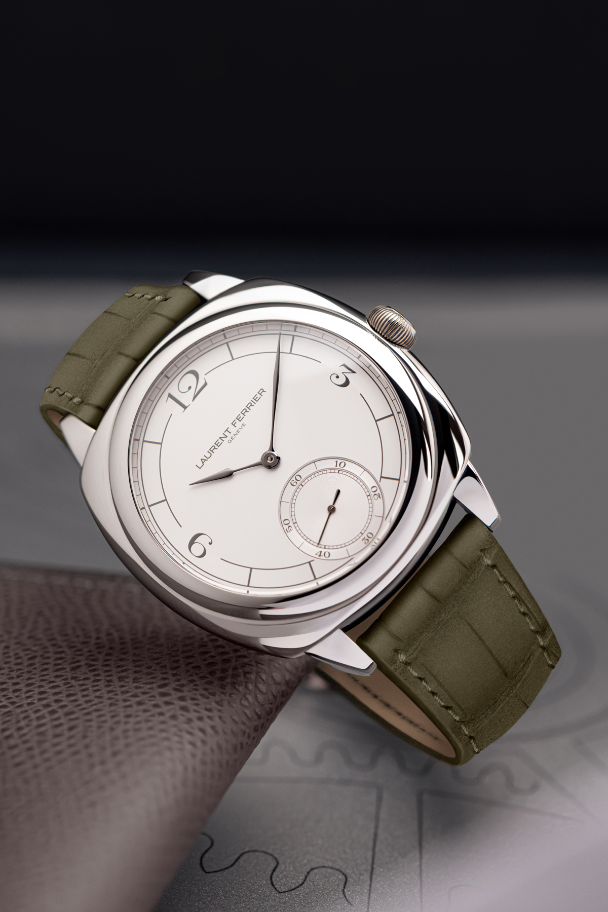 SQUARE MR RETRO   STAINLESS STEEL   LIFESTYLE   Web