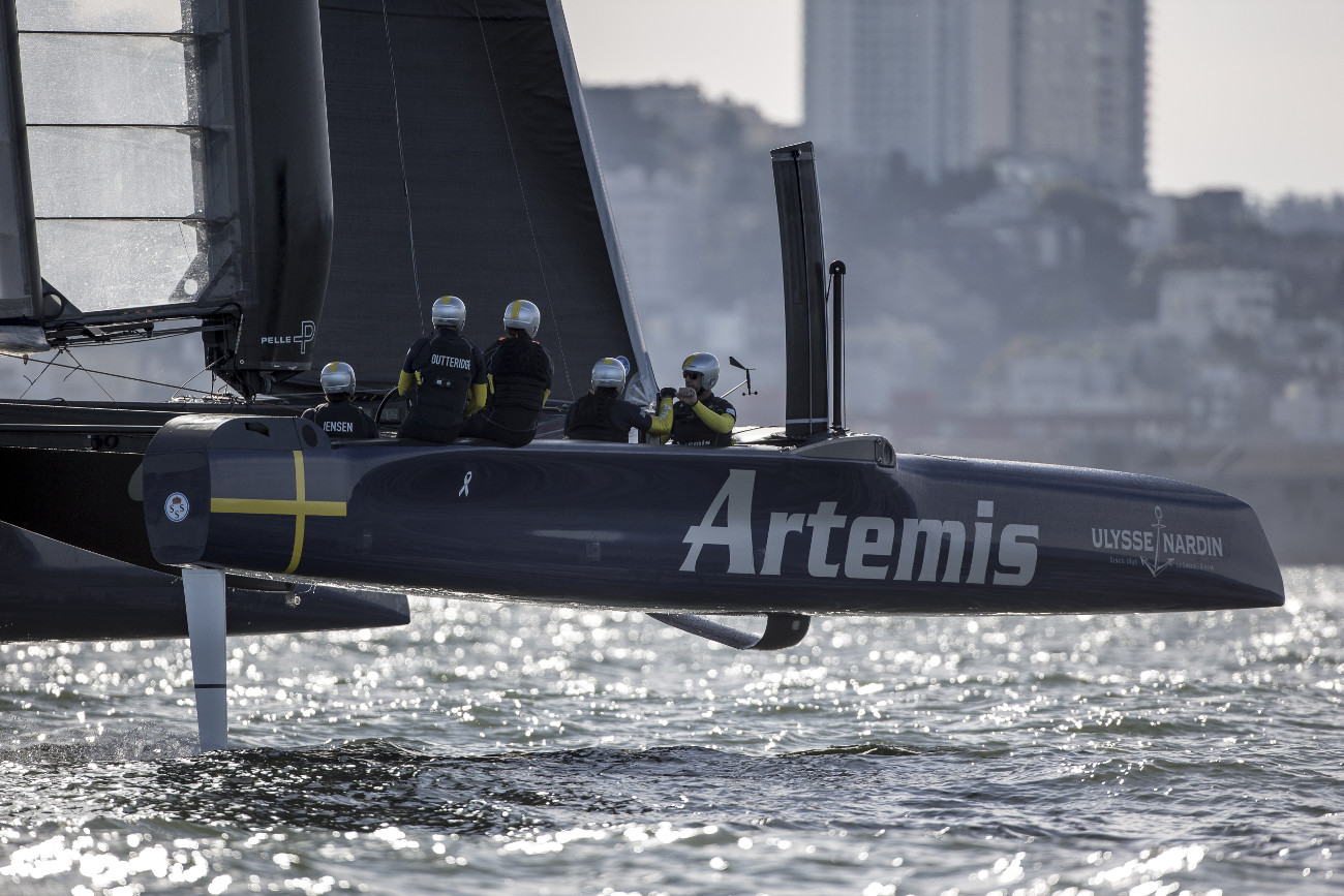 Ulysse Nardin Chronograph Artemis Racing - nowy limitowany model | timeandwatches.pl