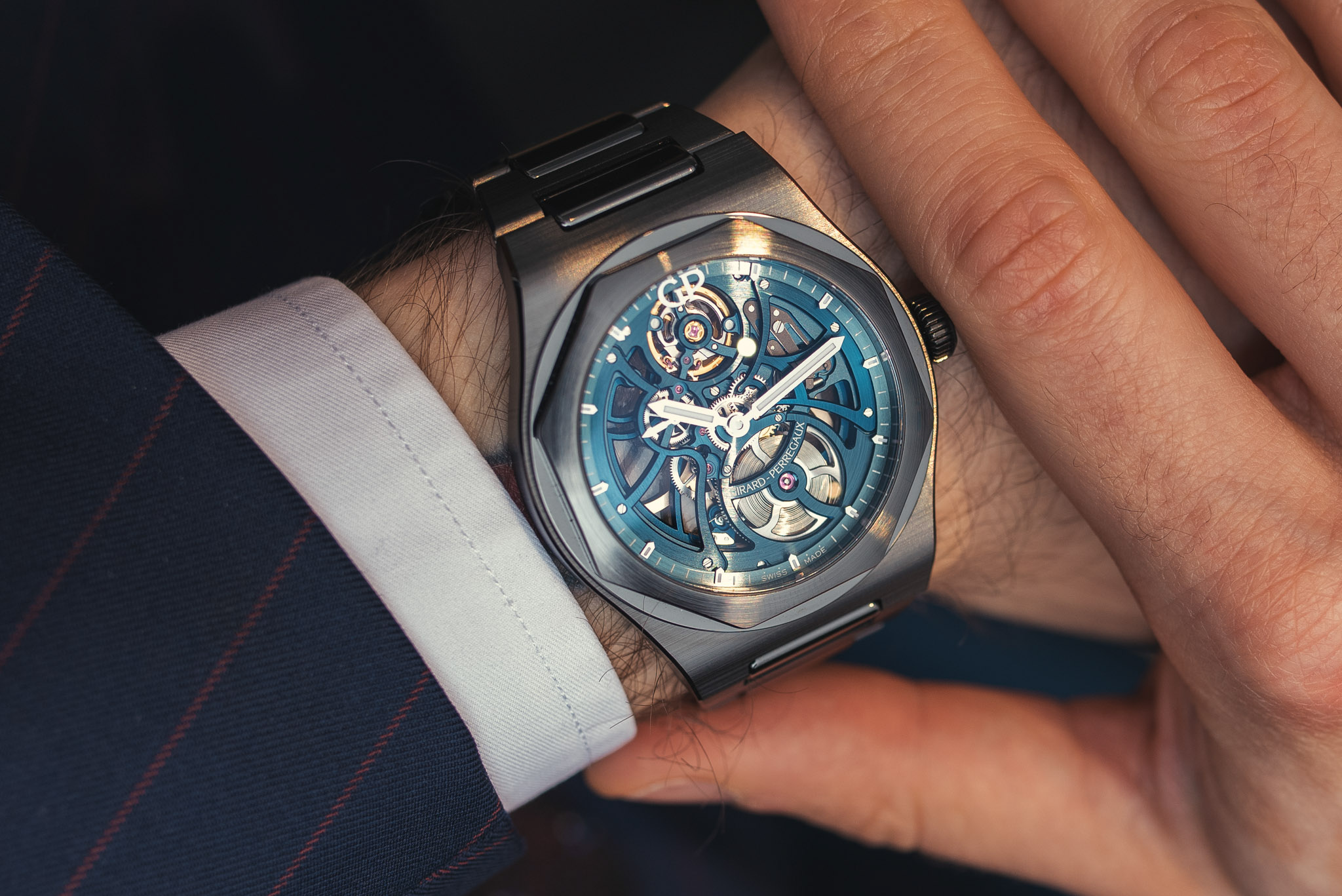 Girard-Perregaux Laureato Skeleton Earth to Sky