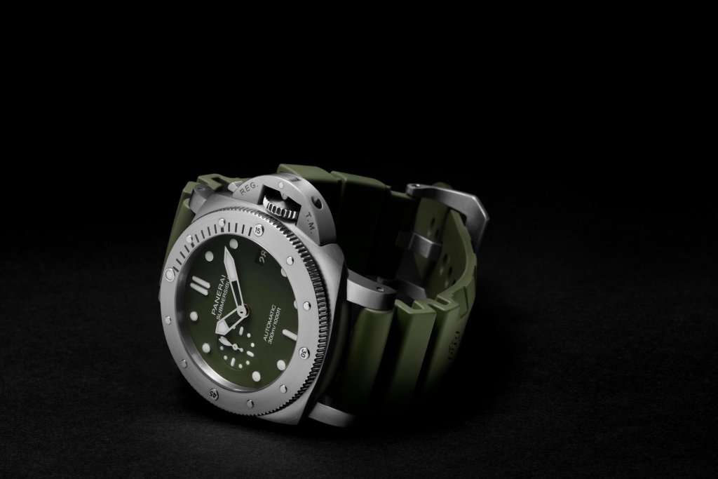 Panerai Submersible Verde Militare PAM01055