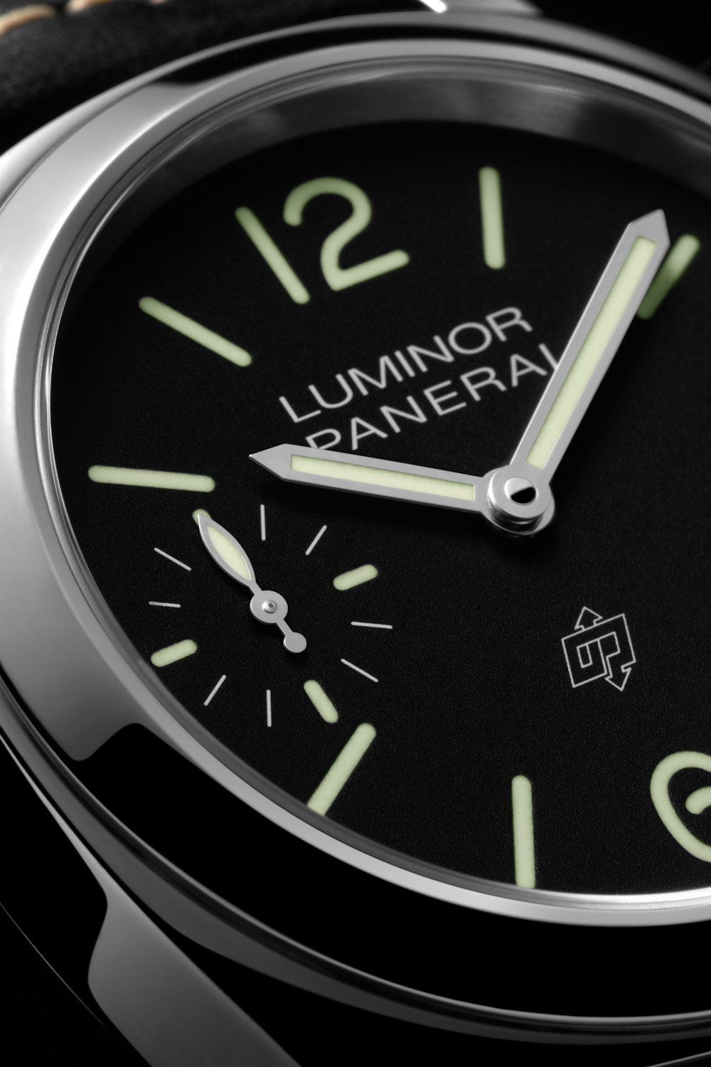 Panerai Luminor Logo 44 PAM01084 timeandwatches.pl