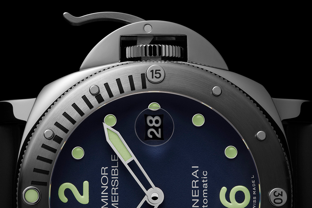 Panerai Luminor Submersible Automatic Acciaio PAM00731 - timeandwatches