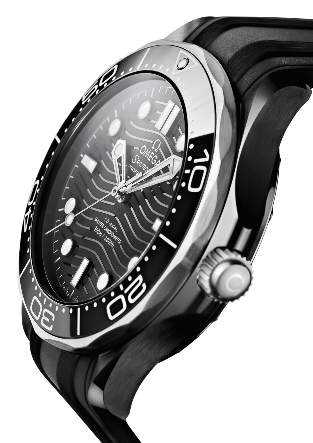 Omega Seamaster Diver 300M w kopercie z czarnej ceramiki i tytanu